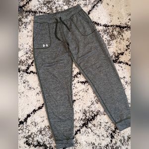 Under Armour active pants with pockets